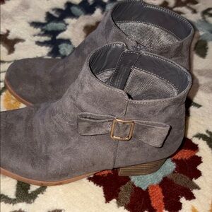 The Children's Place Gray Ankle Boots with Bow